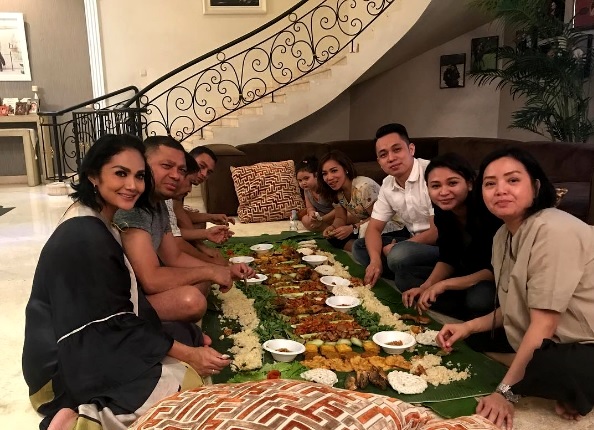 Ngeliwet, Budaya Makan Bersama yang Jadi Tren Kekinian