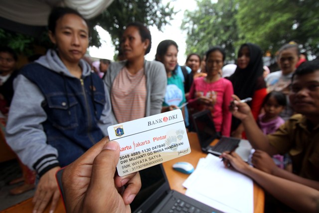 Lika-liku Survei dan Kesaksian Penerima Kartu Jakarta Pintar