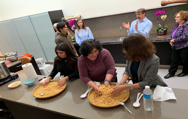 Bule Chicago Belajar Bikin Tempe
