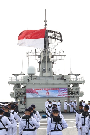 Kehidupan di Kapal Perang Yos Sudarso
