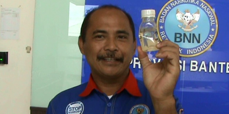 White Water, Narkoba Cair tak Terdaftar di UU Narkotika