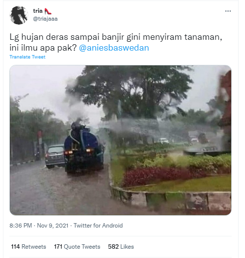 [Cek Fakta] Foto Petugas Siram Tanaman saat Hujan Deras Dikaitkan dengan Anies Baswedan? Ini Faktanya