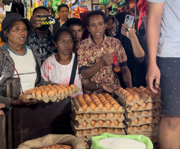 Pantau Pasar Sentral Remu Papua Barat, Mendag: Pasokan Bahan Pokok Cukup, Harga Stabil