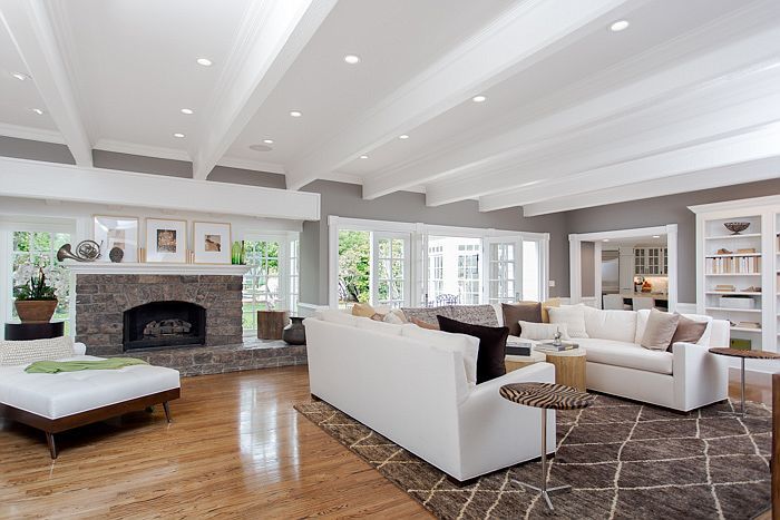 Kelly Clarkson Beli Rumah Baru, Ada Lapangan Tenis hingga Wisma
