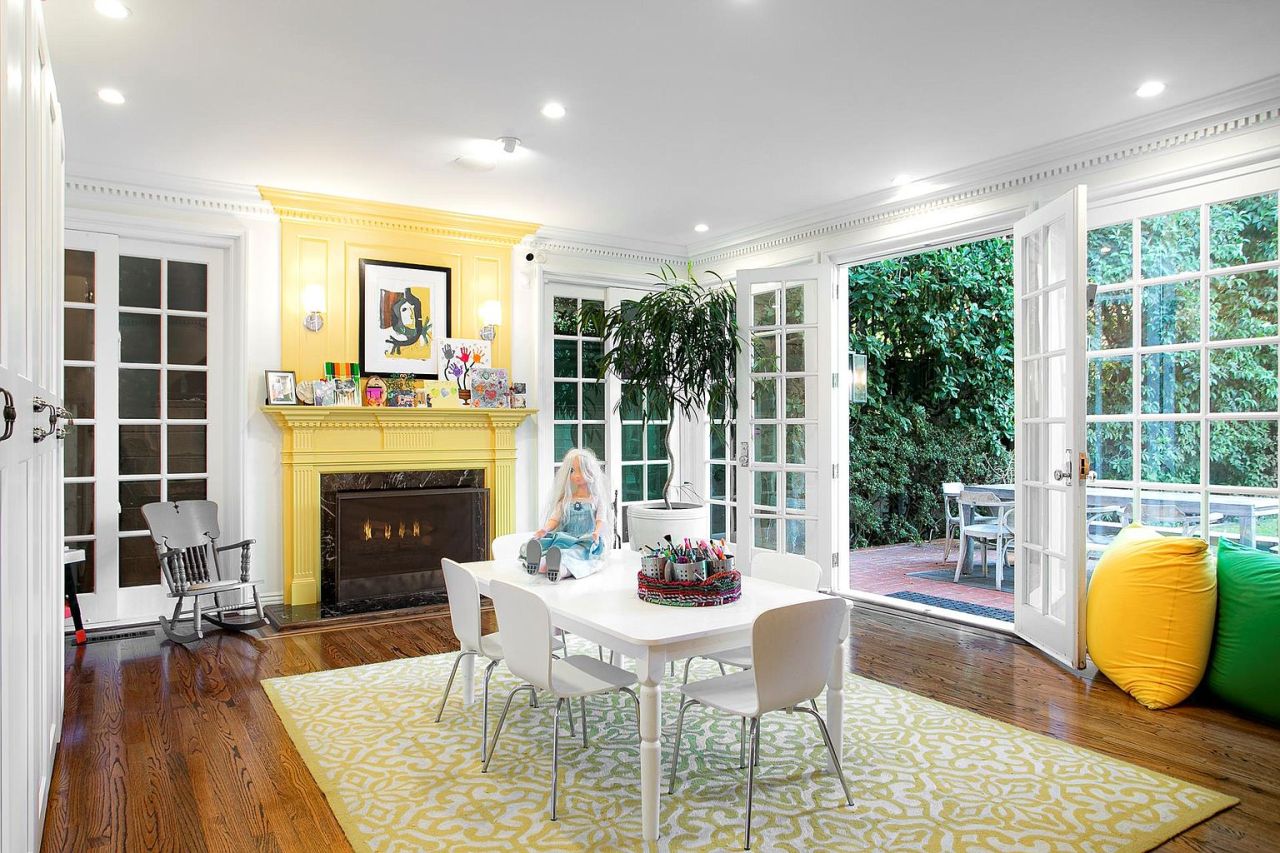  Kelly Clarkson Beli Rumah Baru, Ada Lapangan Tenis hingga Wisma