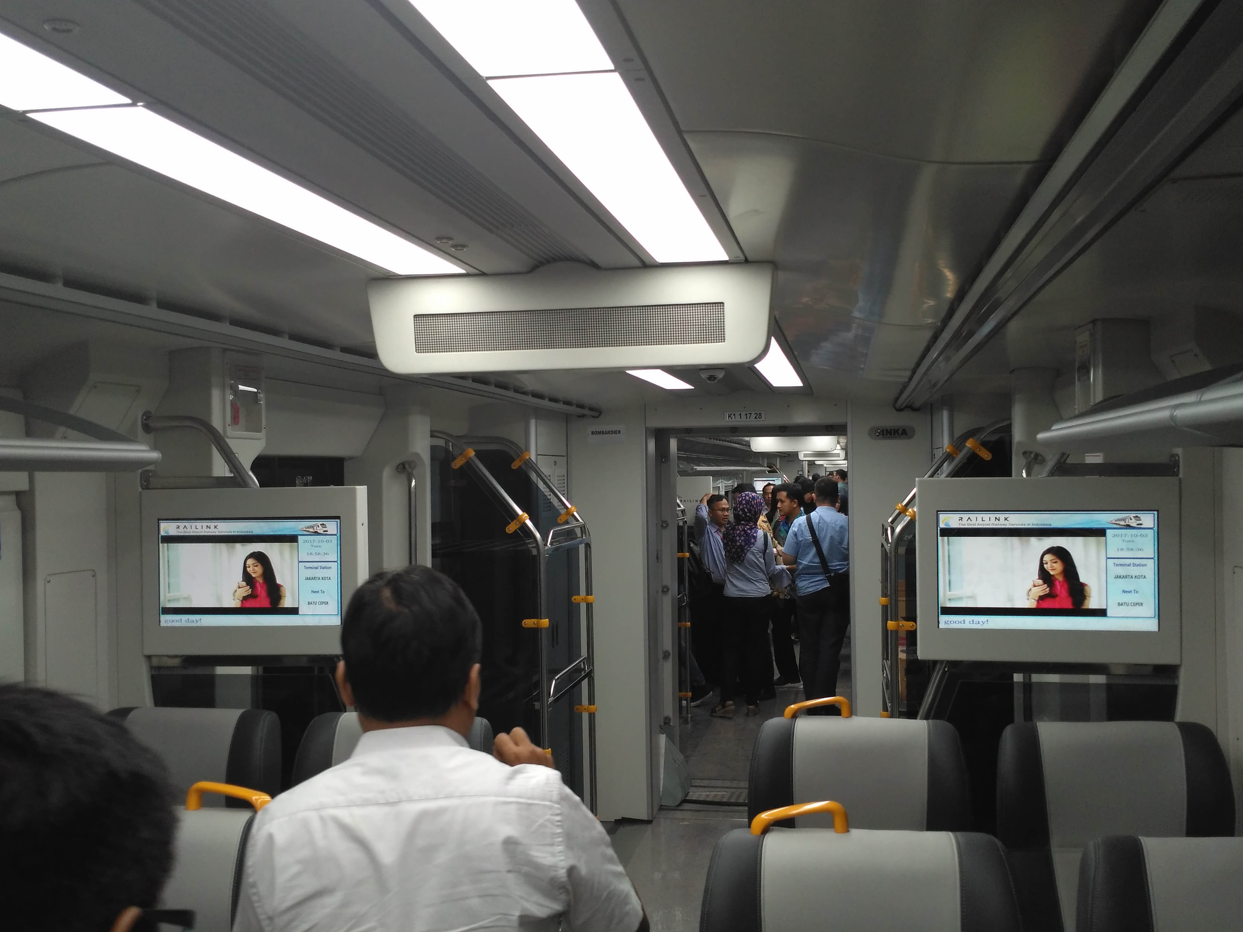Menjajal Kemewahan Kereta Bandara Soetta