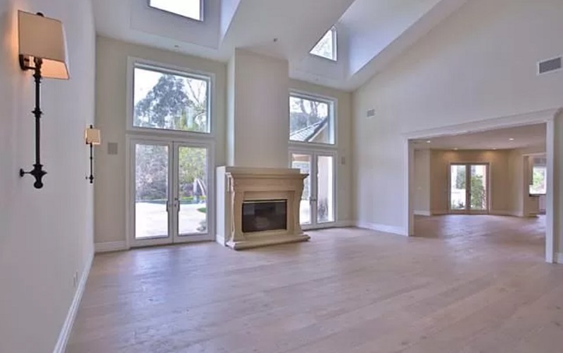 Beli Rumah Tetangga, Komedian Kevin Hart Rogoh Rp101 Miliar