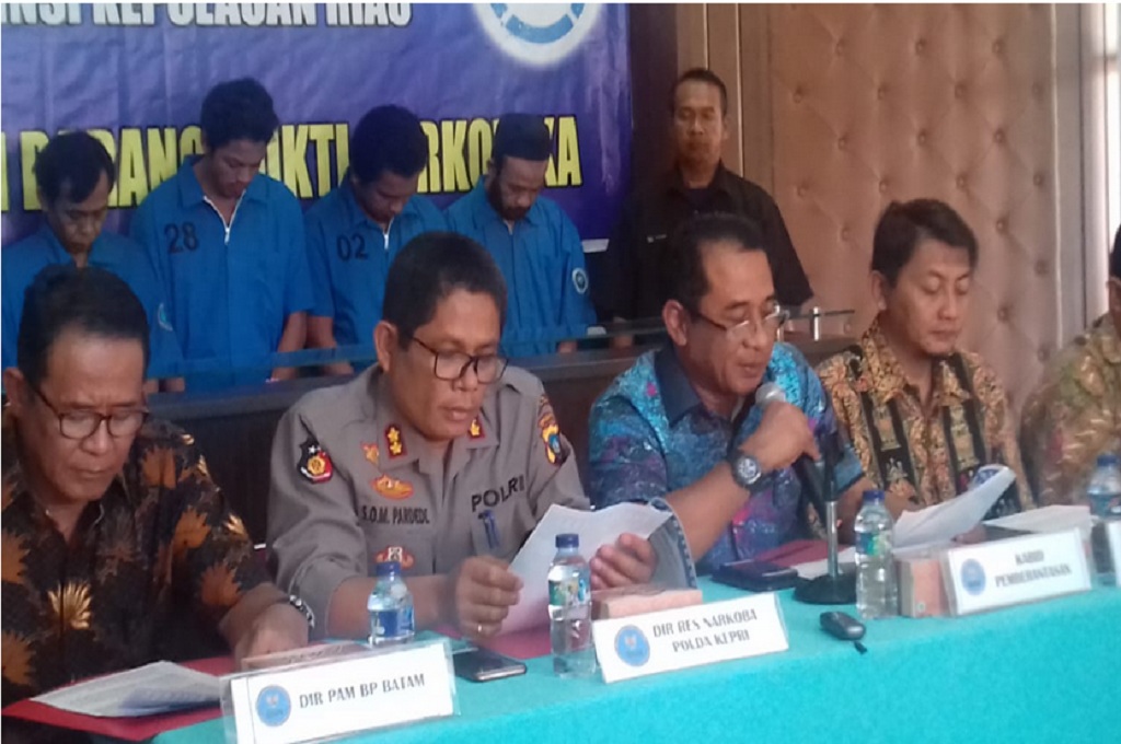 Dua Kurir Bolak-balik 8 Kali Bawa Sabu ke Batam