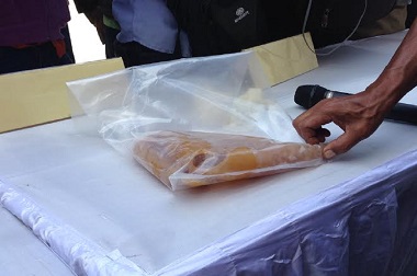 Perusahaan di Sidoarjo Gunakan Kulit Bahan Sepatu Jadi Krecek