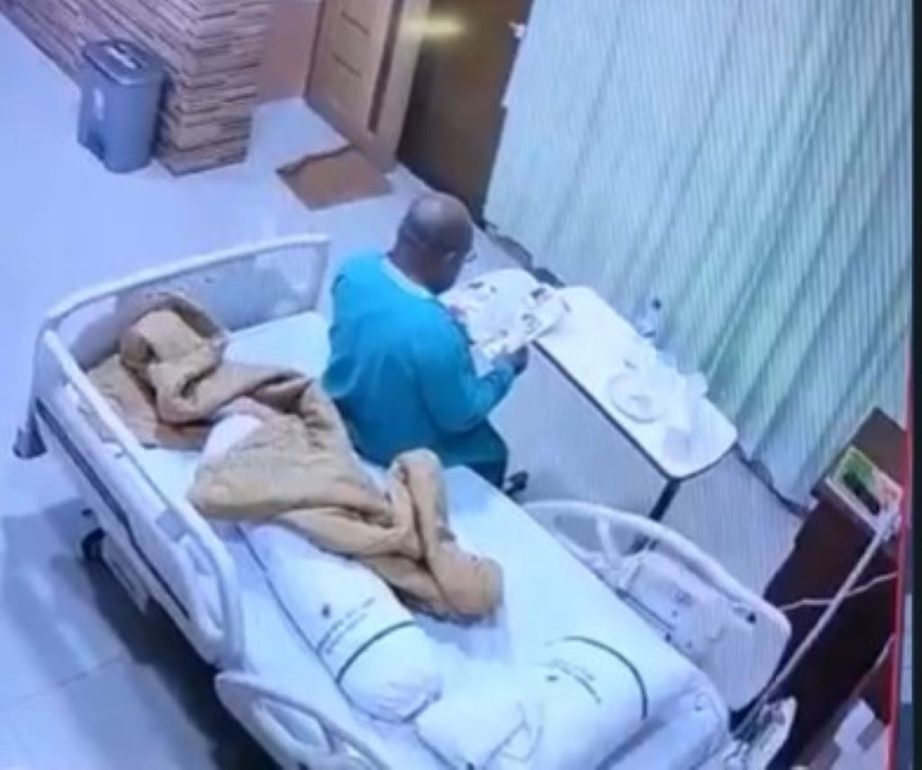Rekaman Lukas Enembe Saat Dibantarkan, Bisa Berjalan dan Membaca