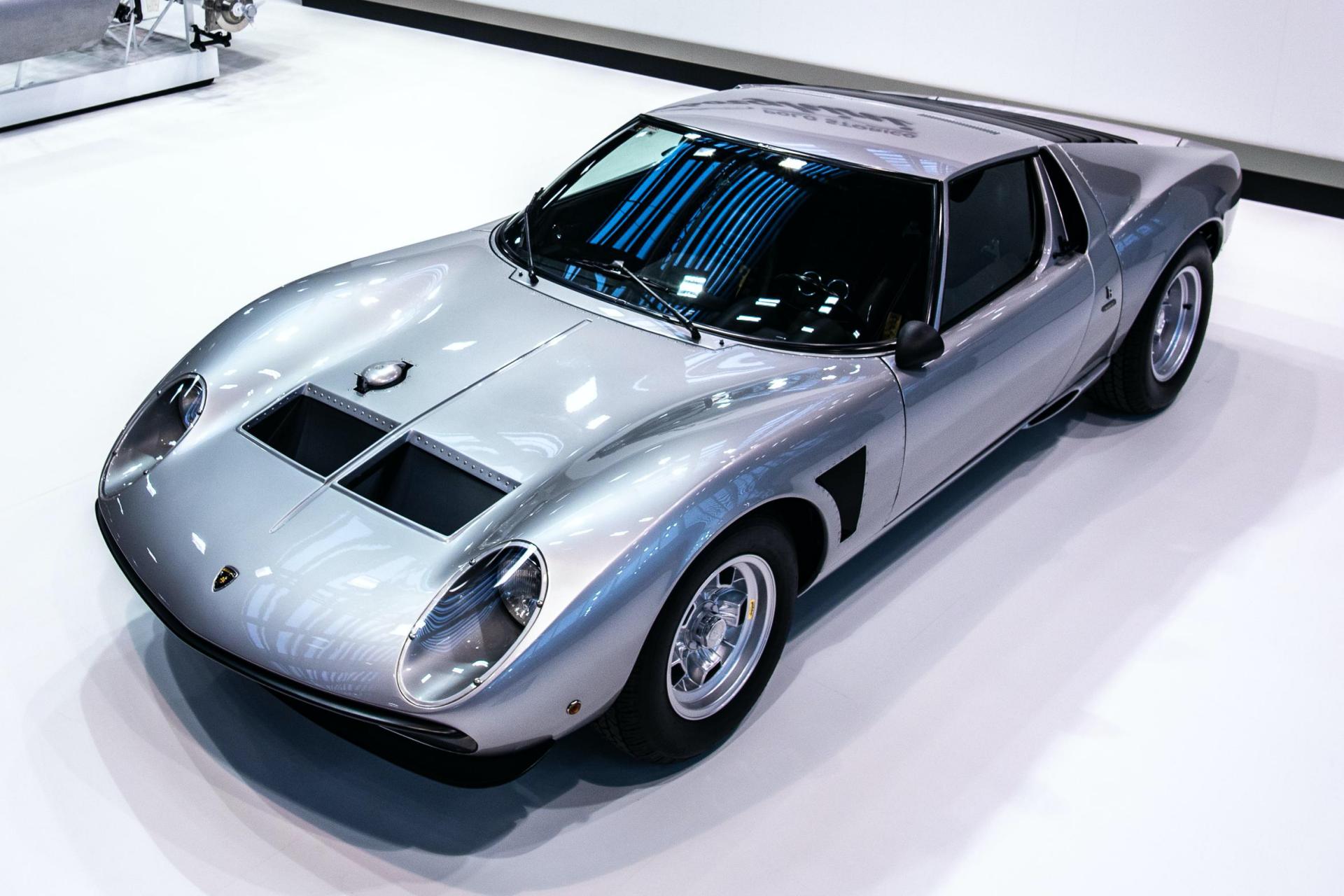 Kembalinya 'Si Anak Hilang', Lamborghini Miura SVJ