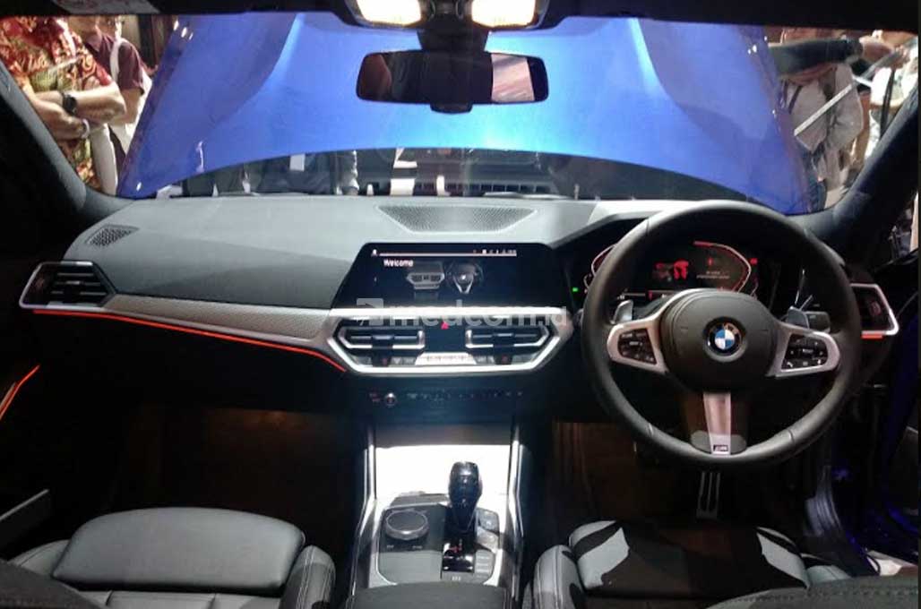 The legend All-New BMW Seri 3 Curi Perhatian di GIIAS