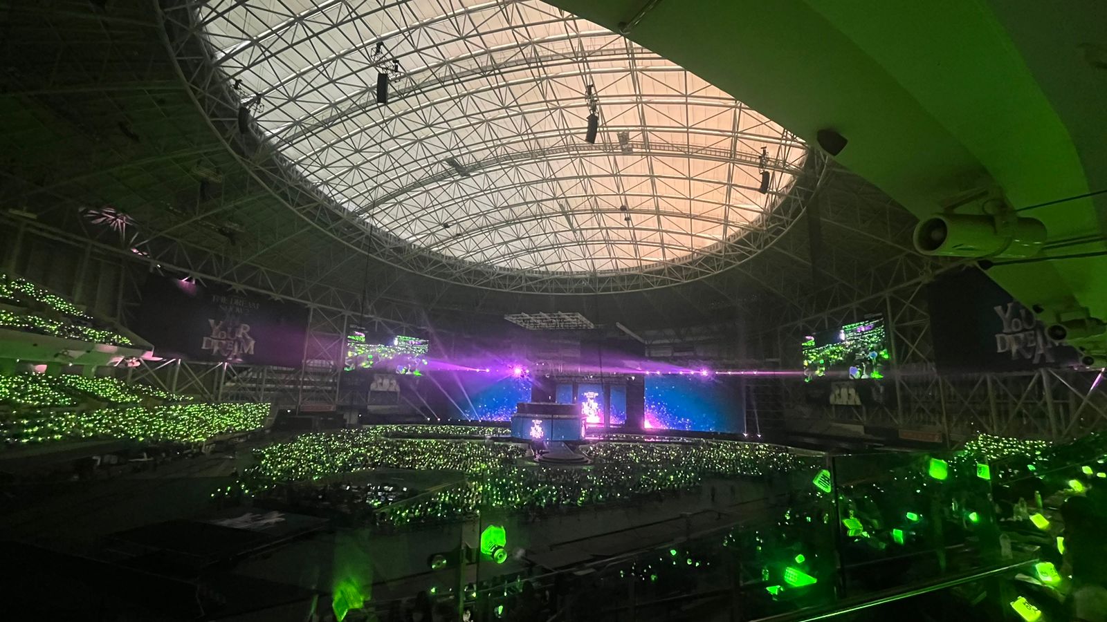 Gila! Ternyata Serenyah ini Nonton Konser K-Pop Langsung di Korea Selatan