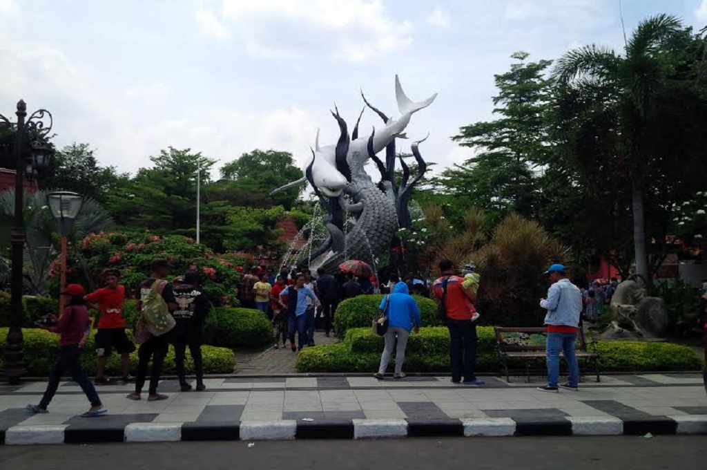 Penarik Becak Pertanyakan Nasib bila Trem Beroperasi di Surabaya