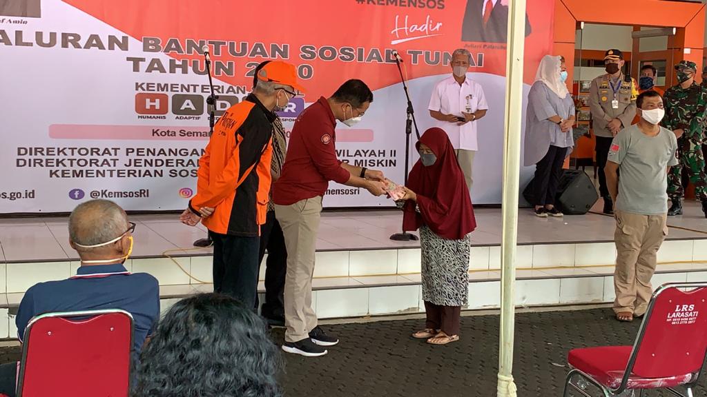 Kemensos Cairkan Bansos Tunai Perdana di Jawa Tengah