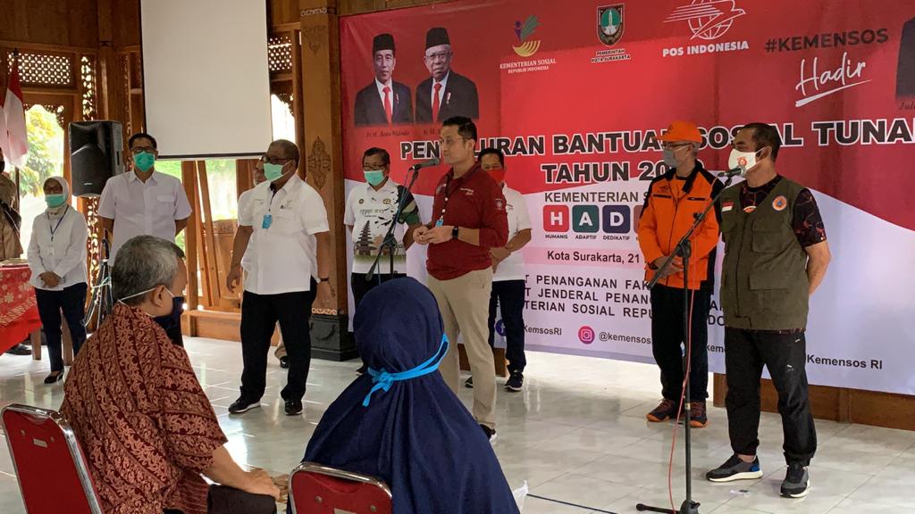 Kemensos Cairkan Bansos Tunai Perdana di Jawa Tengah