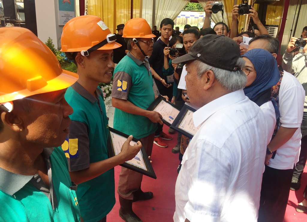 Gebukan Drum Menteri PUPR Tandai Peresmian Rusunawa Unikal