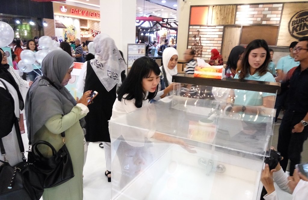 LIXIL Donasikan Hasil Penjualan Seribu Unit GENIE Hand Shower via UNICEF