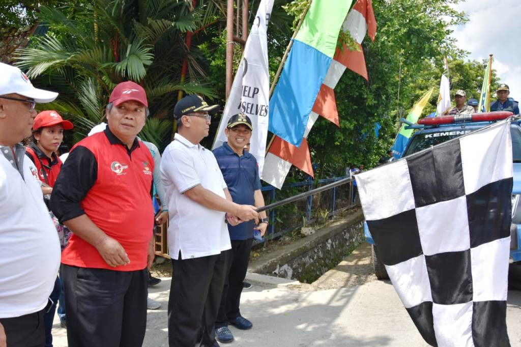 Peringati HKSN 2019, Tim Kemensos Susuri Perbatasan Kalsel Bagikan Bantuan