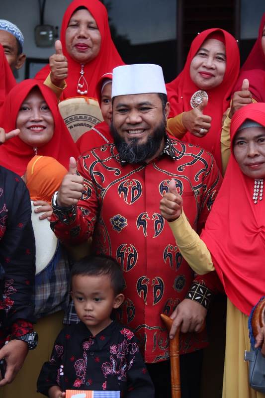 Wali Kota Bengkulu Bahagiakan Pengantin dengan Program HD Oto