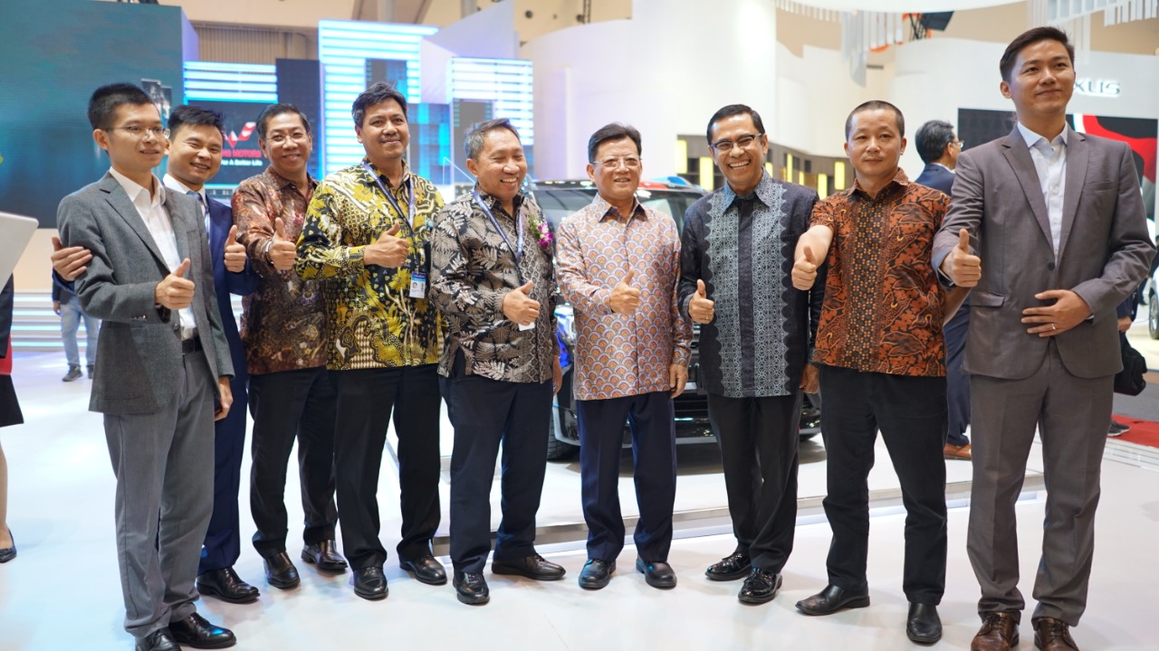 Jajal Teknologi Terbaru Wuling di GIAAS 2019
