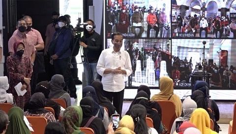 Presiden Apresiasi Pencapaian Pos Indonesia Salurkan BLT Minyak Goreng 98,3% dalam 14 Hari