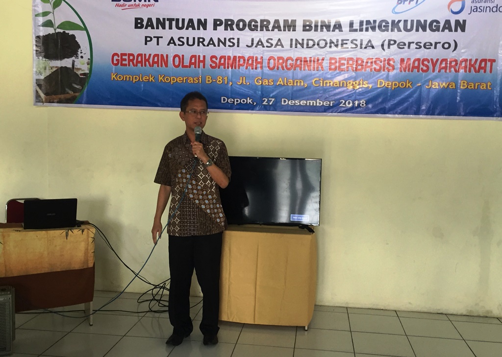 Jasindo Gelontorkan Dana CSR Dukung Pembudidayaan Belatung