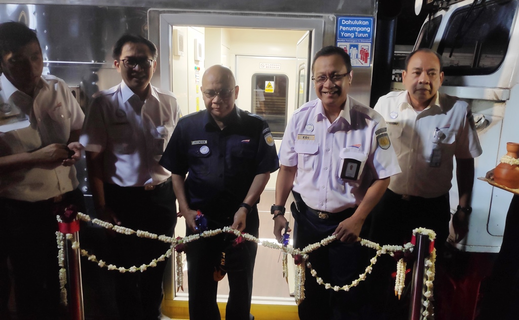 Resmi Beroperasi, Kereta Luxury 2 Berlakukan Harga Promo