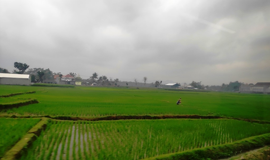 Naik Kereta Api Kini Makin Nyaman