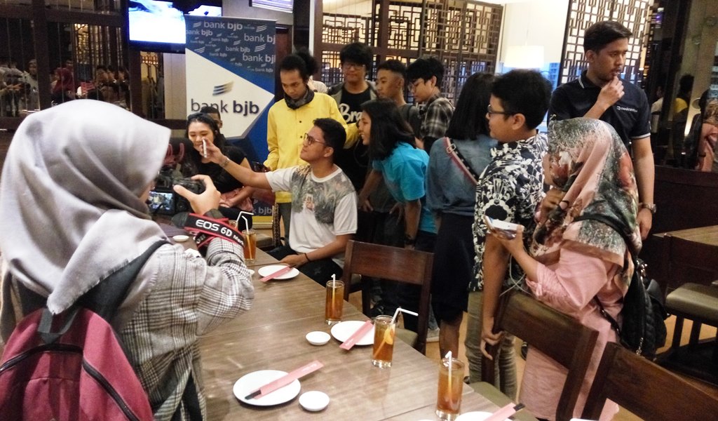 Movie Night with bank bjb, Gaet Kaum Milenial Gemar Baca dan Menabung