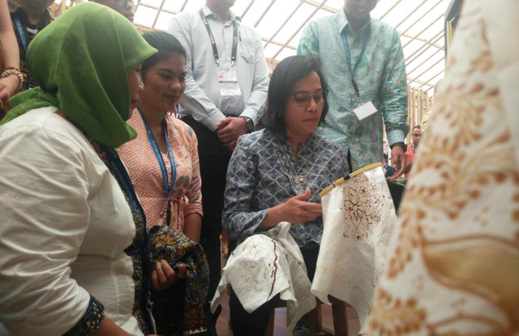 Sri Mulyani Nyanyikan Lagu Frank Sinatra di Indonesia Paviliun