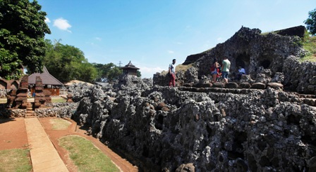 Gua Sunyaragi Cirebon Tak Cocok untuk Wisata Keluarga? Itu Dulu!