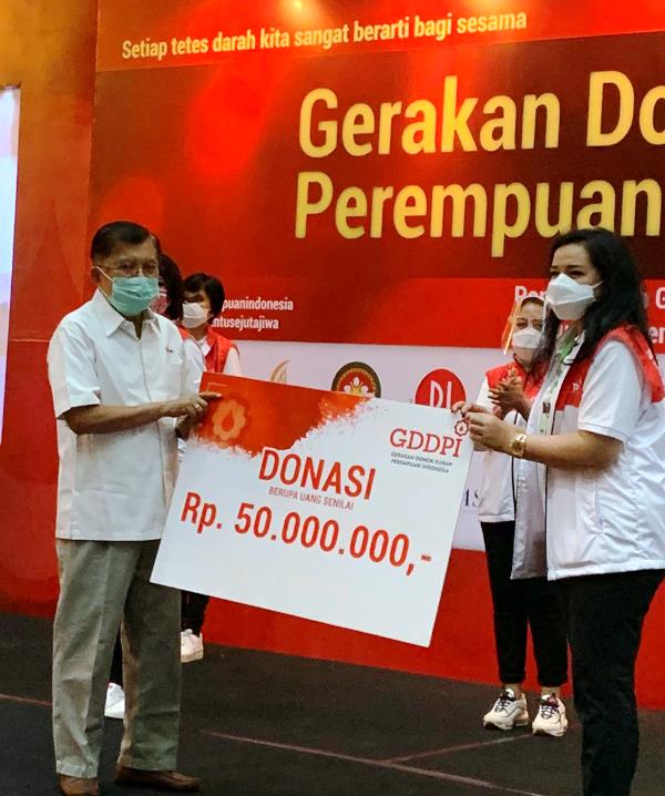 Gerakan Donor Darah Perempuan Indonesia Bantu Pasokan Darah PMI