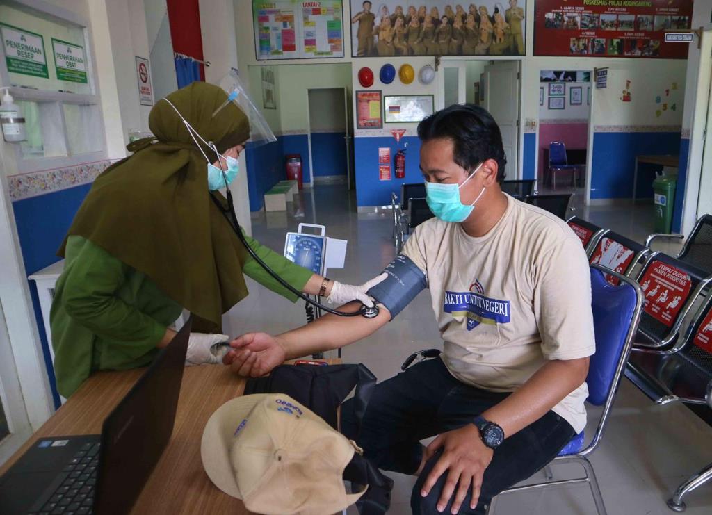 Akses Internet Tingkatkan Layanan Kesehatan di Pulau Kodingareng Lompo