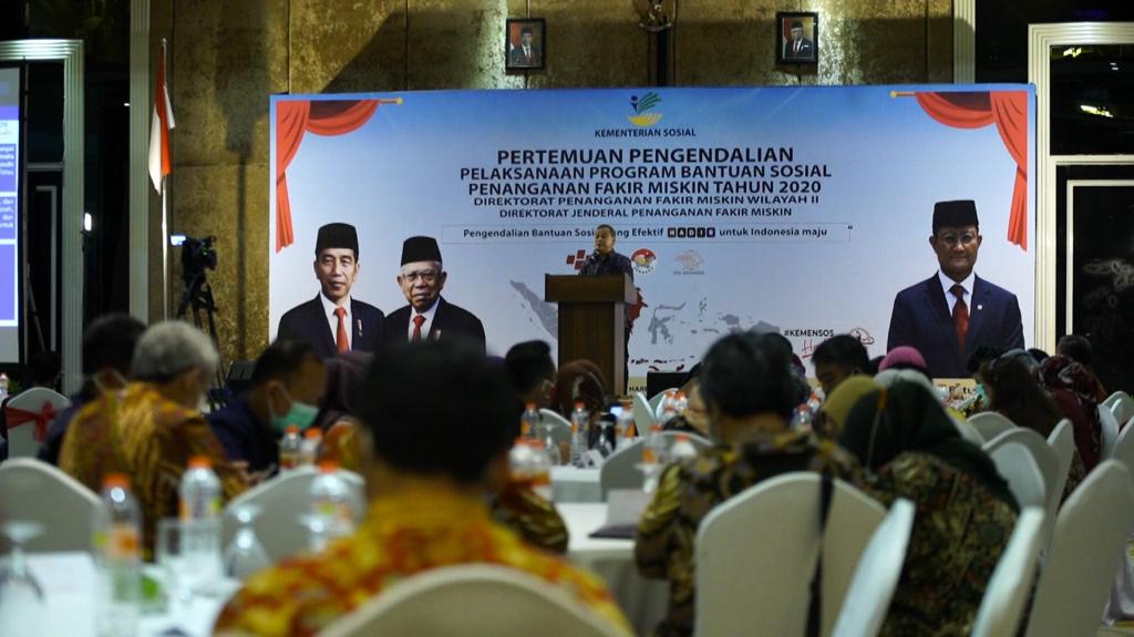 Mensos Ingatkan Tim Penyalur Bansos Proaktif Berkoordinasi