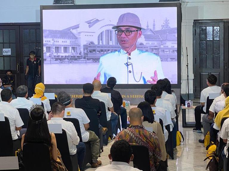Resmikan Pos Bloc, Erick Thohir Puji Transformasi Pos Indonesia