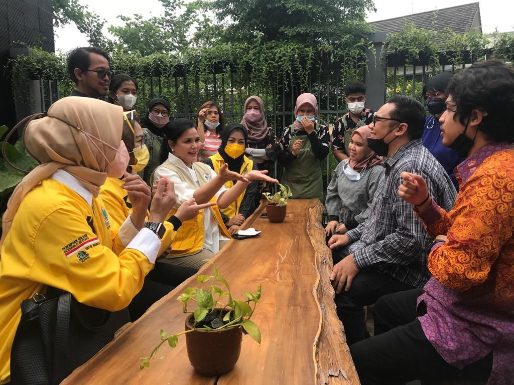 KPPG Rangkul Tunarungu untuk Berdikari