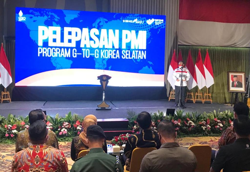 Presiden Jokowi Bangga Lepas 597 Pekerja Migran Indonesia G to G ke Korea Selatan