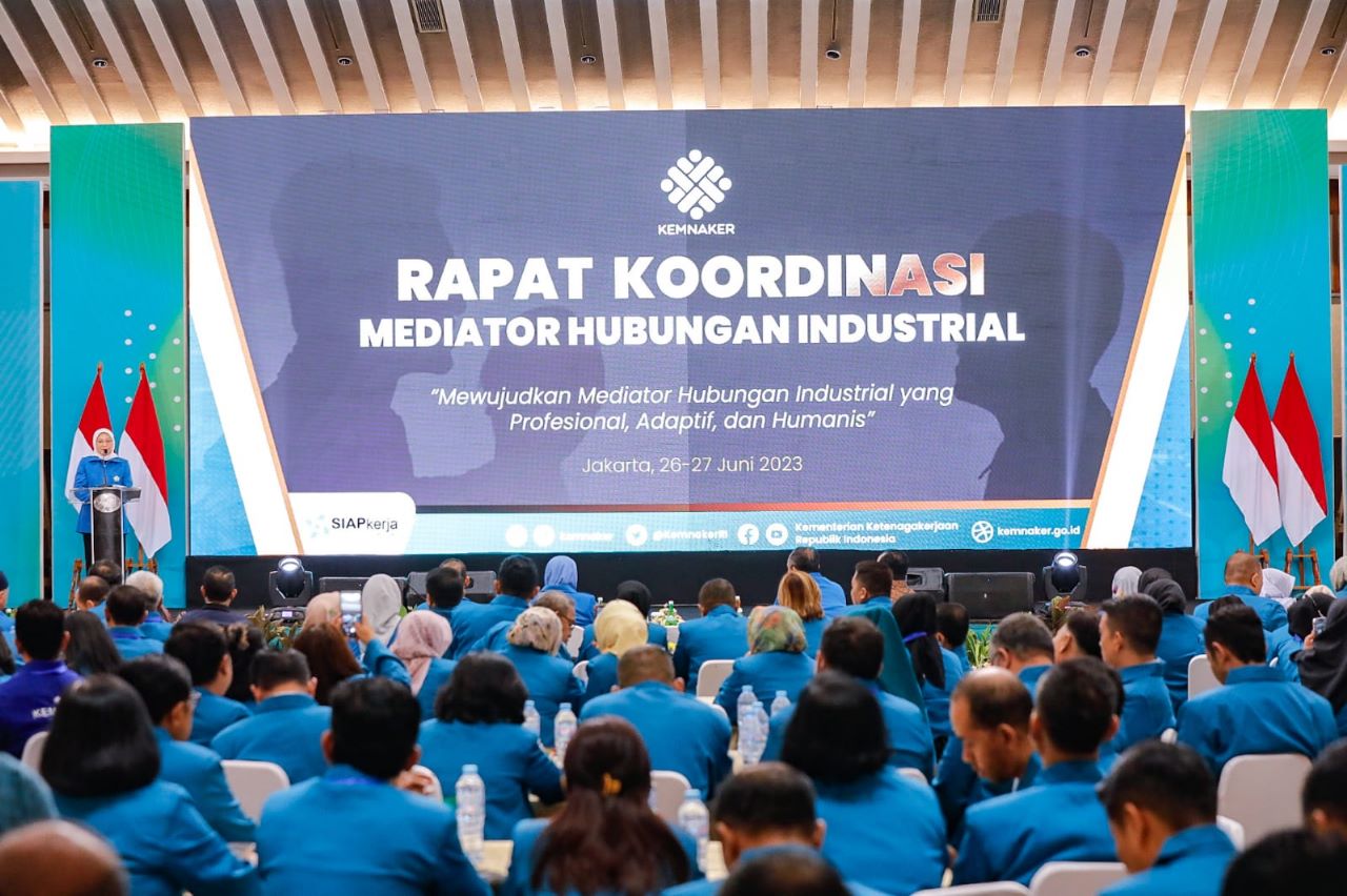 Menaker: Mediator Berperan Penting Wujudkan Hubungan Industrial yang Harmonis