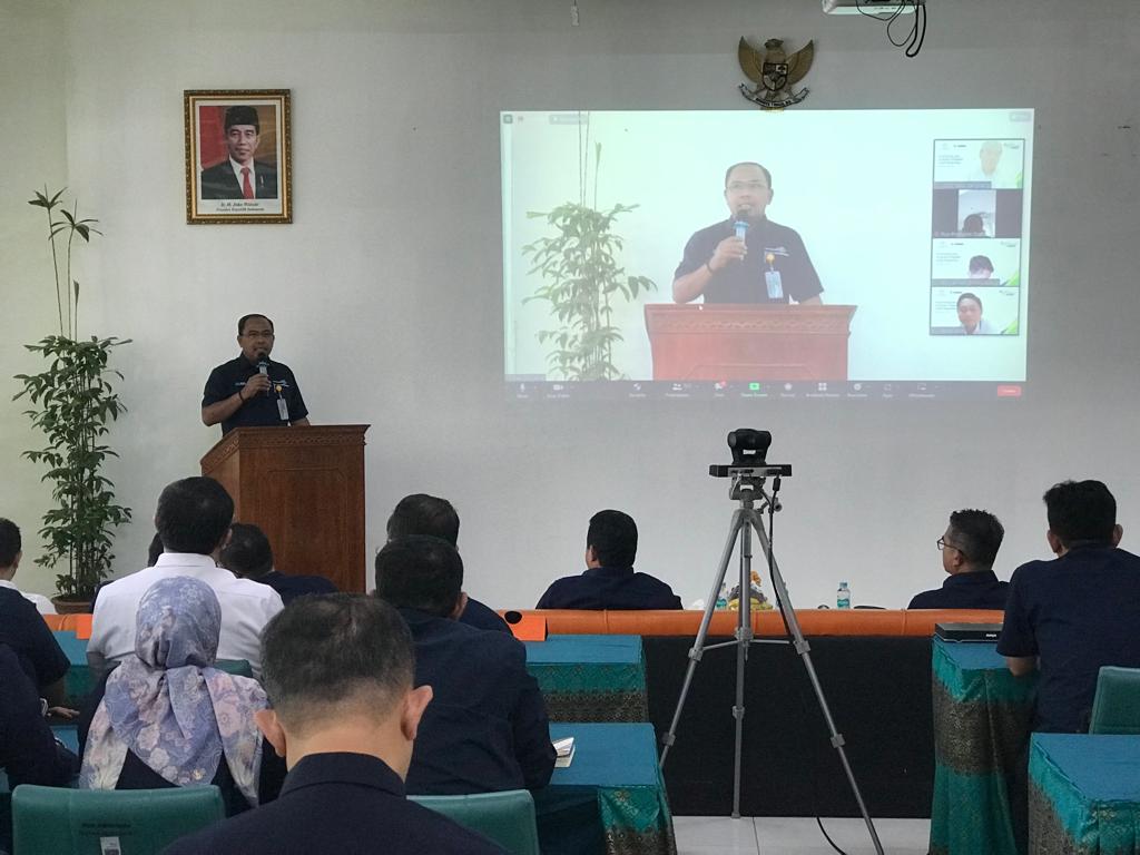 Pos Indonesia dan BPJS Ketenagakerjaan Serahkan Santunan Senilai Total Rp126 Juta untuk 3 Ahli Waris