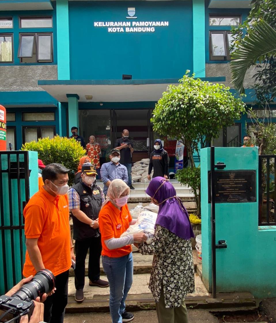 Salurkan Bansos Beras di Jabar, Pos Indonesia Terapkan Strategi Khusus