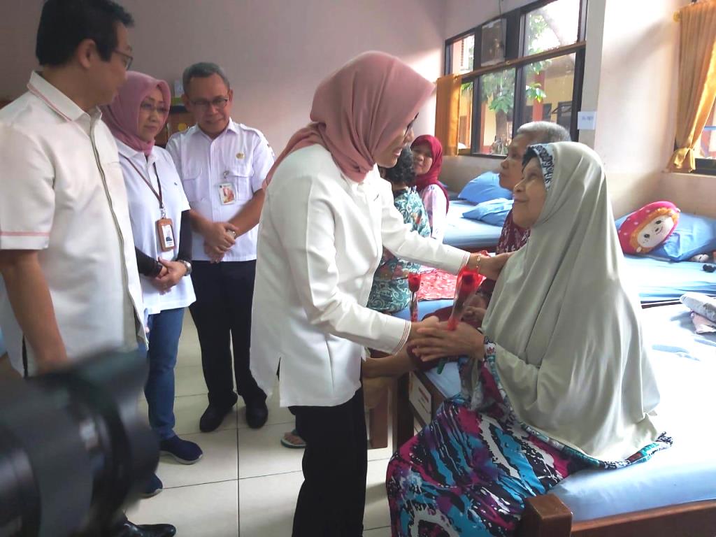 Senyum Pelanggan Indonesia Benderang, Upaya PLN Tingkatkan Pelayanan
