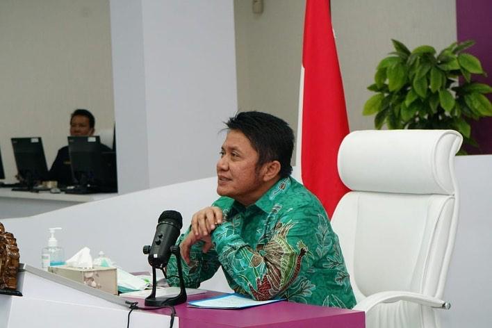 Herman Deru Terima Penghargaan Kepala Daerah Inovatif 2020