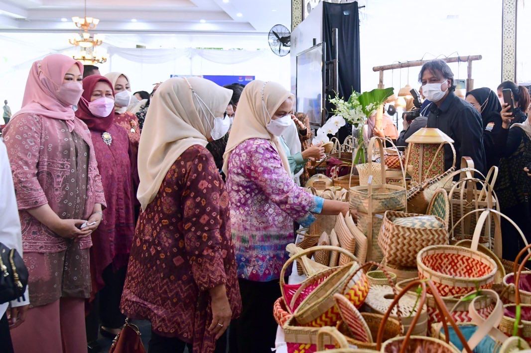 Ibu Negara Borong Produk UMKM Sumsel