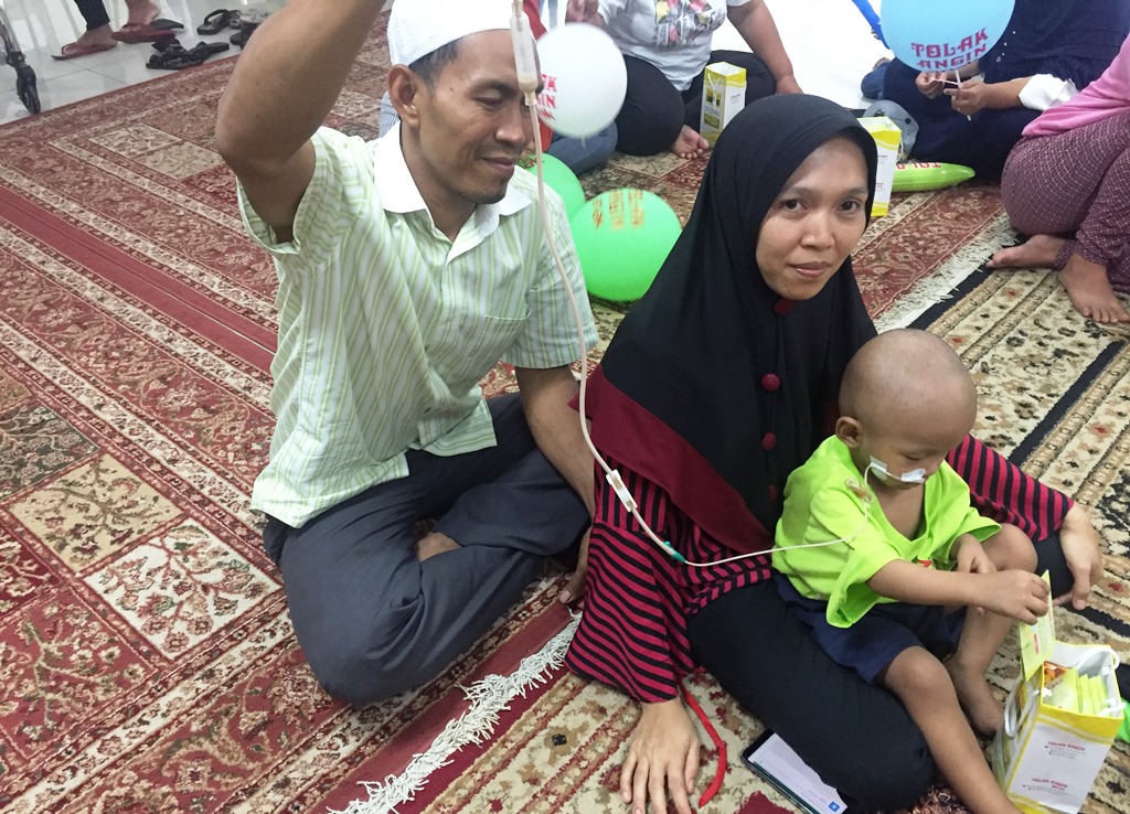 Peduli Anak Penderita Kanker, Sido Muncul Donasi Rp350 Juta