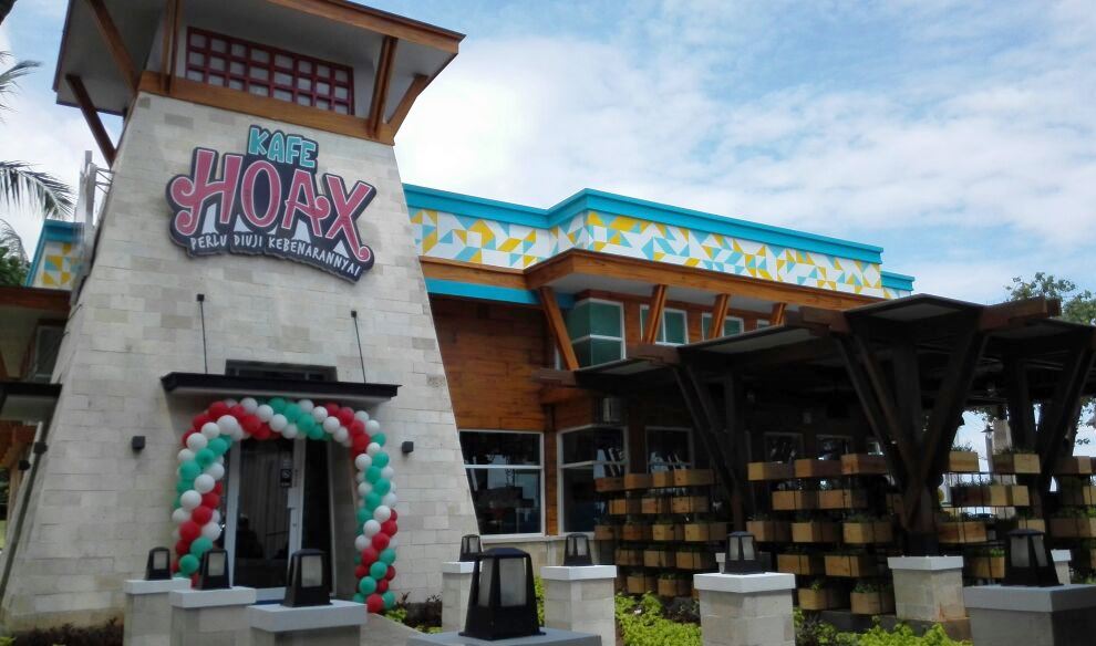Menguji Kebenaran di Kafe Hoax