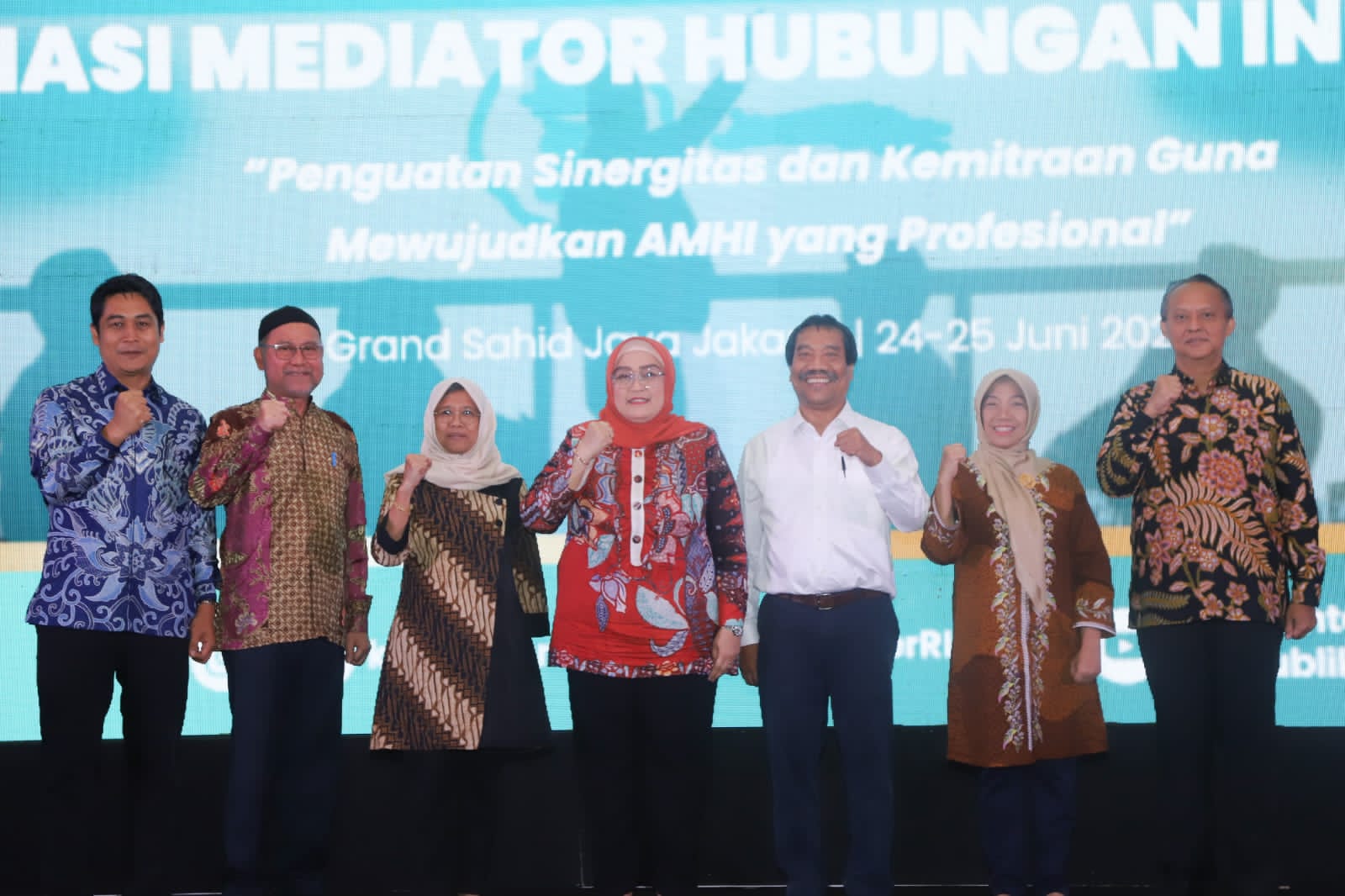 Kemenaker Sampaikan 3 Pesan Membangun pada Munas Asosiasi Mediator Hubungan Industrial