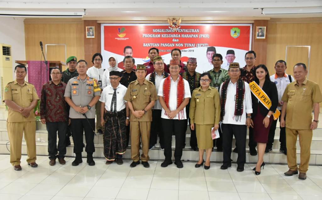 Mensos Targetkan Angka Kemiskinan di Manggarai Barat Turun dalam 6 Bulan