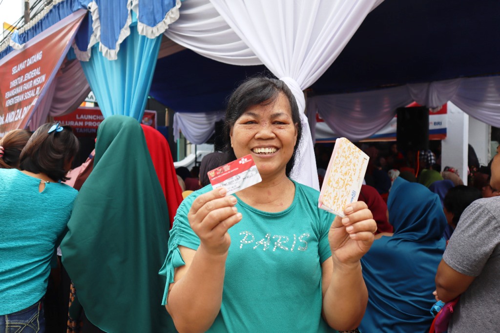 Penambahan Bantuan pada Program Sembako Murah Disambut Gembira KPM