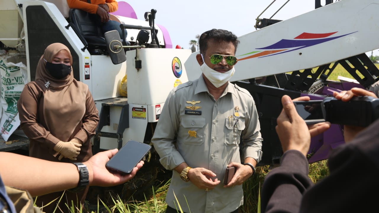 Jokowi Puji Kerja Keras Mentan Tingkatkan Produksi